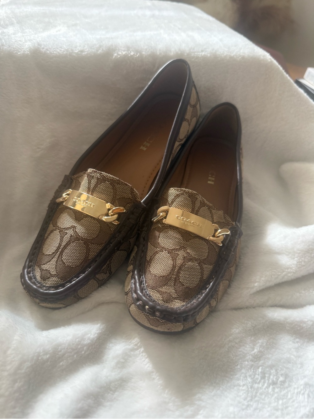Coach Signature Canvas Loafers in Brown with Gold Plaque size 7.5